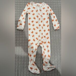 Caden Lane White and Orange Crab Print Footies